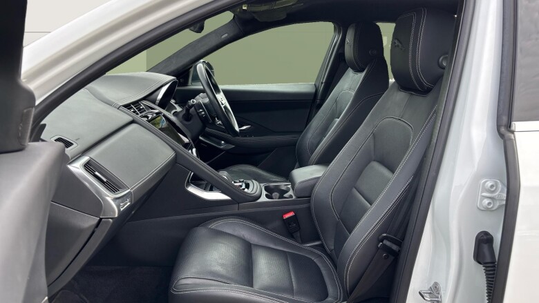 Jaguar E-Pace 2.0 D200 R-Dynamic SE 5dr Auto Diesel Estate